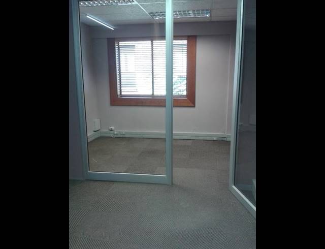 114M² OFFICE TO LET IN BELLVILLE CENTRAL